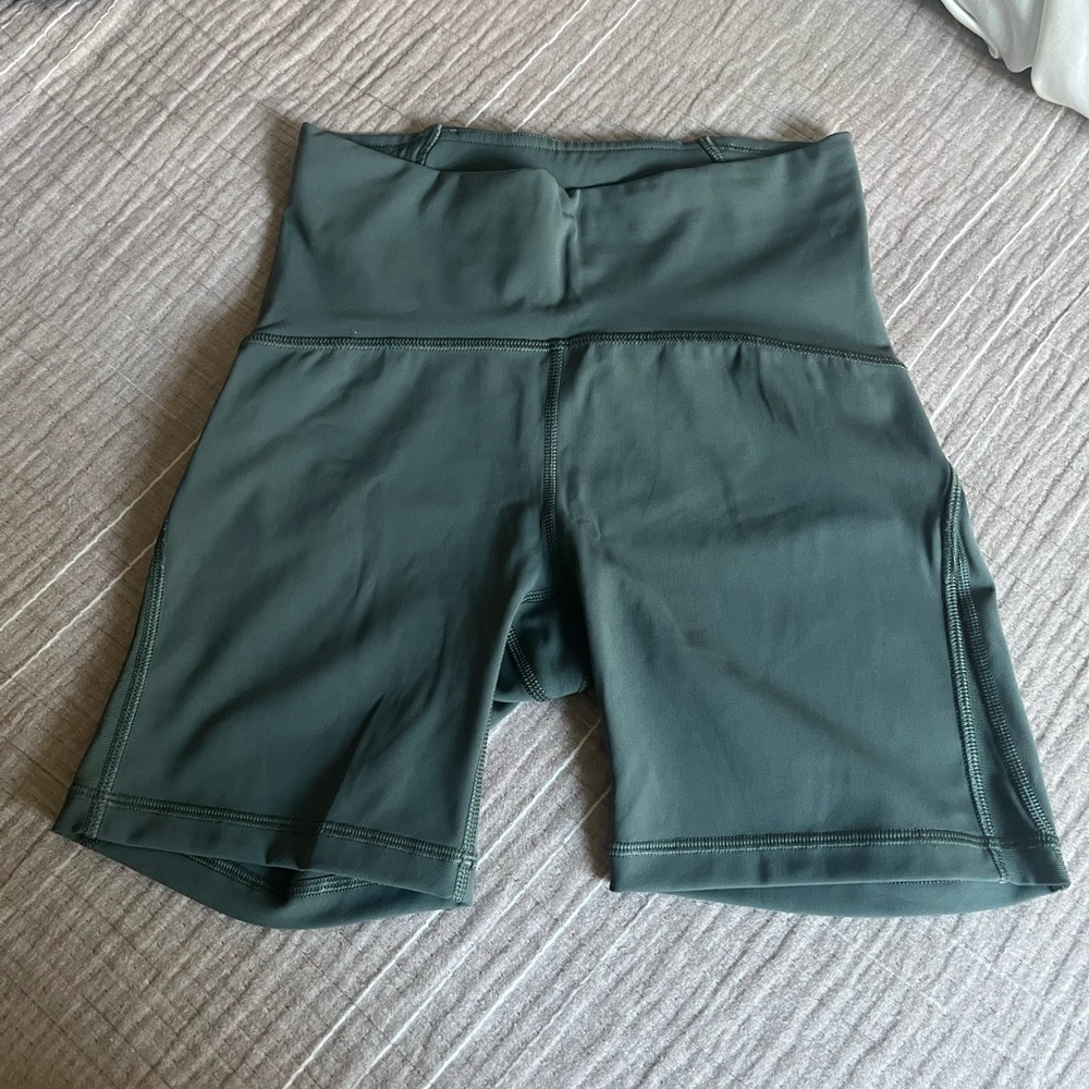 Lululemon Train Times Short 6”